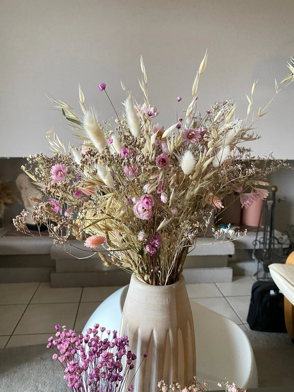 , Bouquet Gabrielle en fleurs séchées roses et blondes,